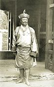 https://upload.wikimedia.org/wikipedia/commons/thumb/3/39/Ugyen_Wangchuck%2C_1905.jpg/110px-Ugyen_Wangchuck%2C_1905.jpg